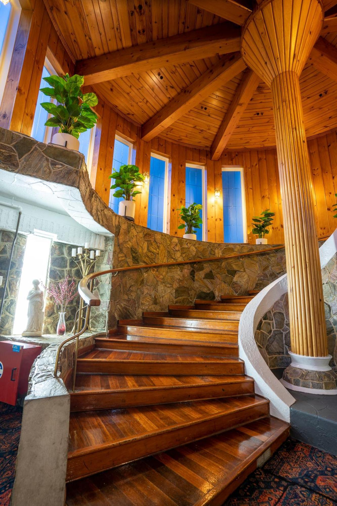 Wallaceville Motor Lodge Upper Hutt Dış mekan fotoğraf
