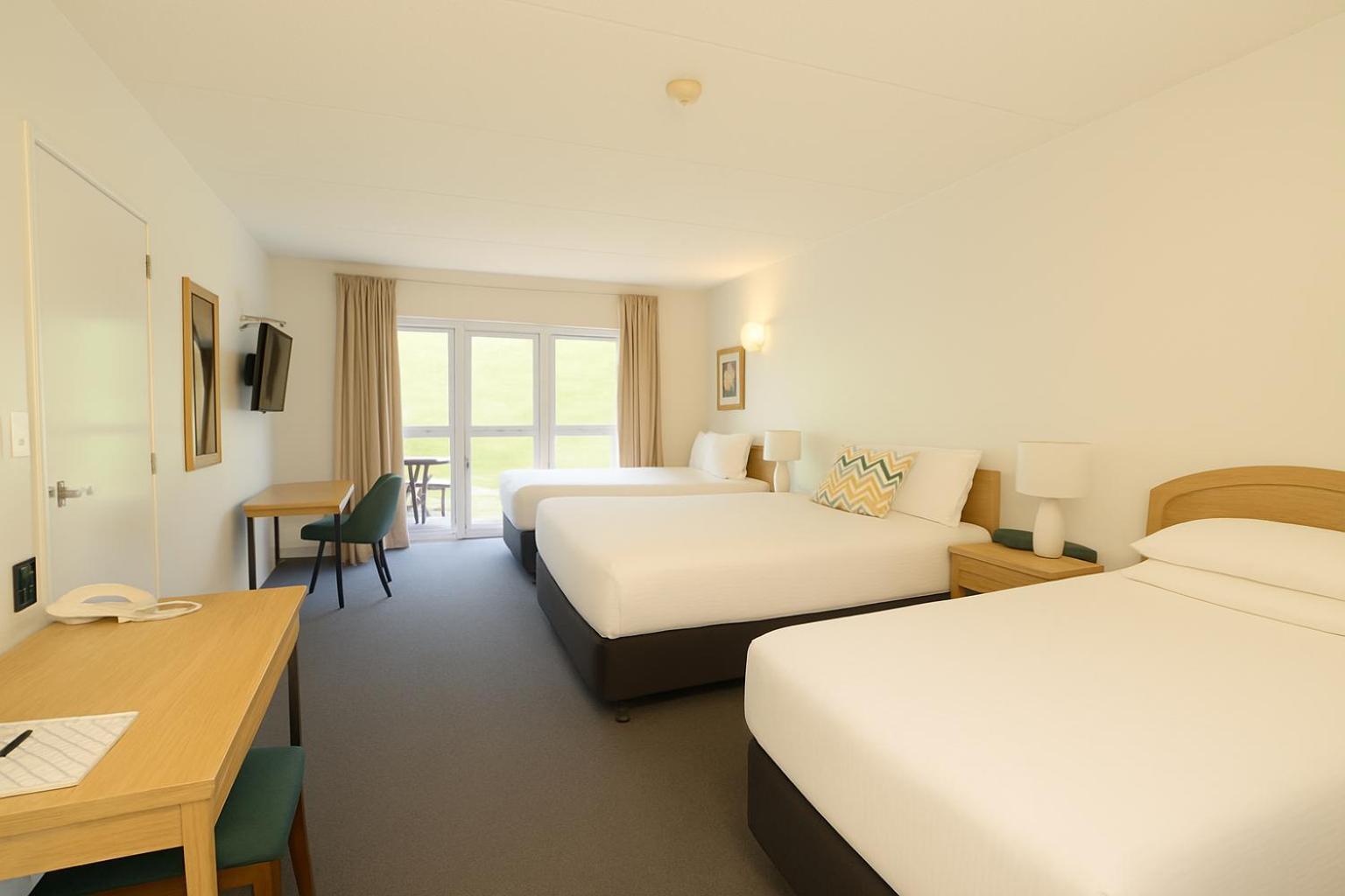 Wallaceville Motor Lodge Upper Hutt Dış mekan fotoğraf