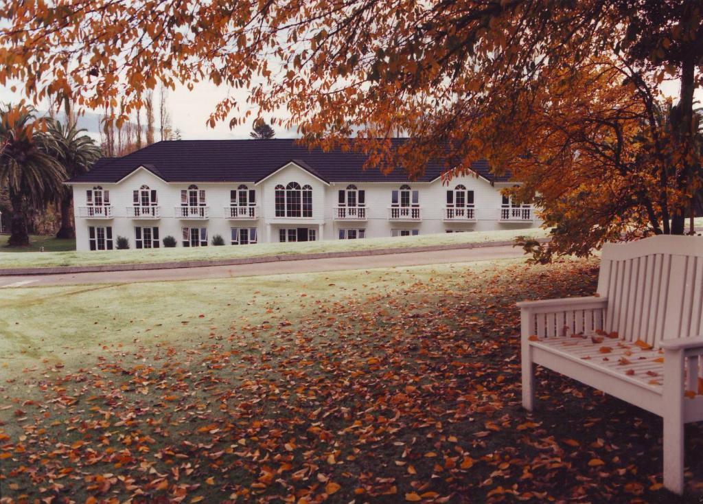 Wallaceville Motor Lodge Upper Hutt Dış mekan fotoğraf
